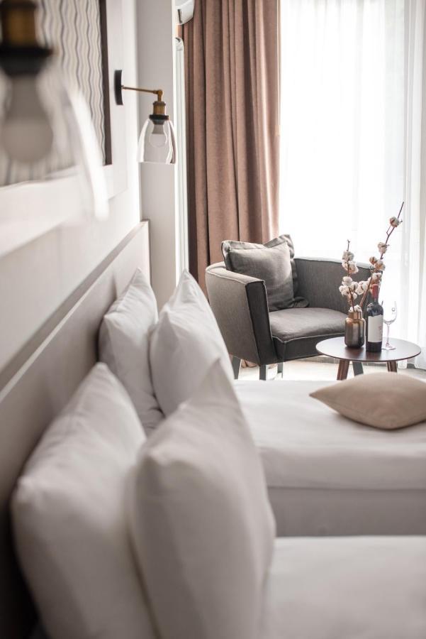 Thomas Albert Hotel Chisinau Luaran gambar