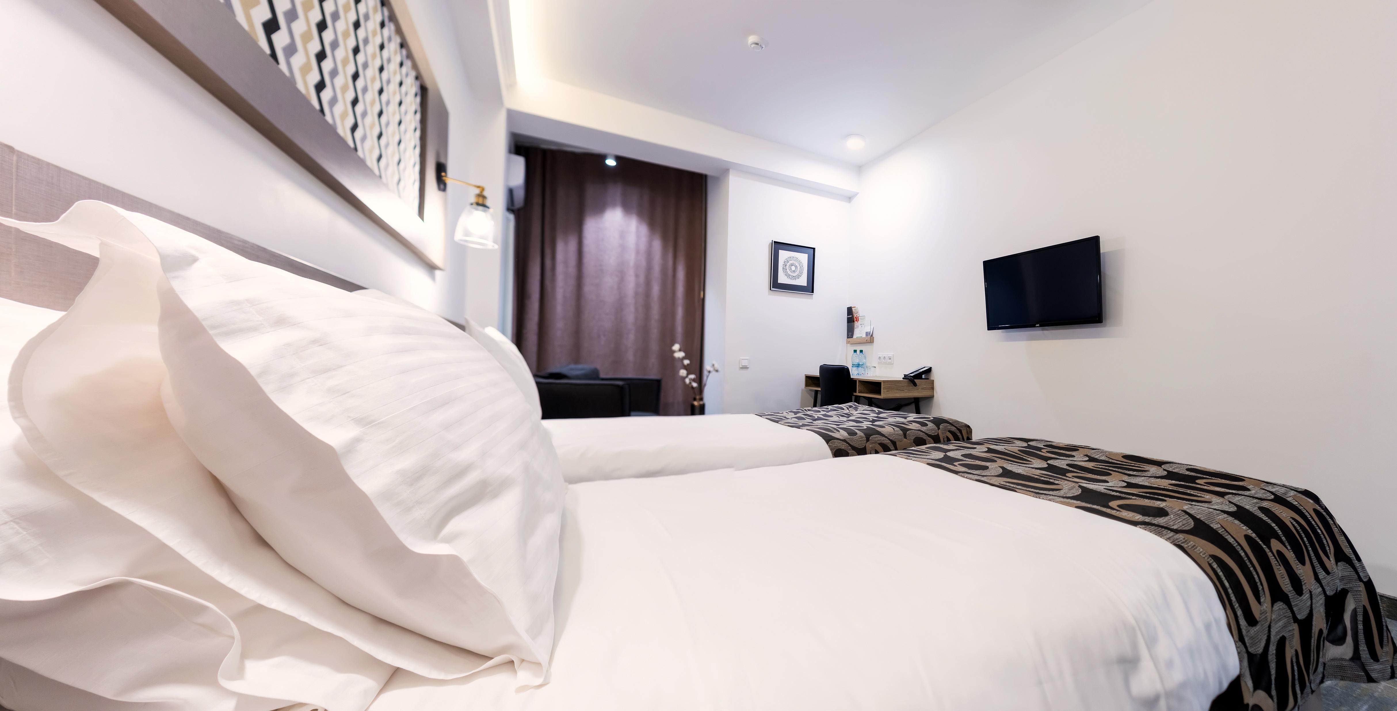 Thomas Albert Hotel Chisinau Luaran gambar